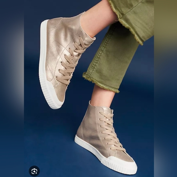 Tretorn Shoes - NWOB Tretorn Marley Metallic High-Top Sneakers 12
